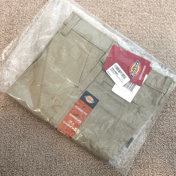 BRAND NEW Dickies Tan Shorts Sz 12Y - Picture 9 of 9